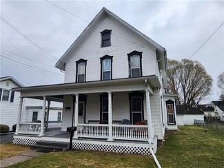 Plus de détails pour 43 Chapel St, Mount Morris, NY - Logement à vendre