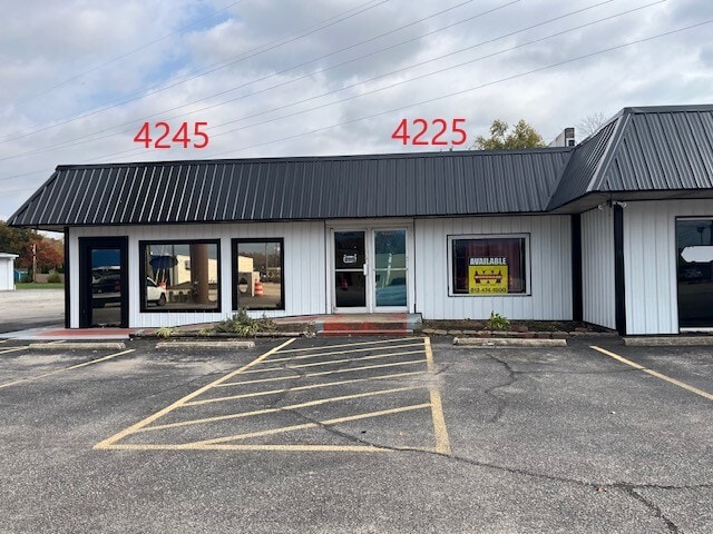 4219-4225 N First Ave, Evansville, IN à louer Photo intérieure– Image 1 sur 1