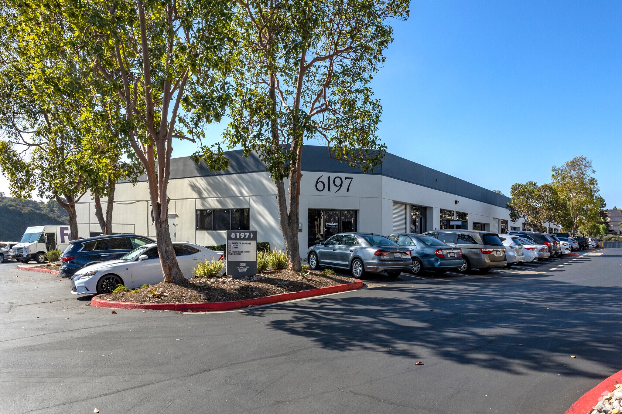 6197 Cornerstone Ct E, San Diego, CA à louer Photo principale– Image 1 sur 6