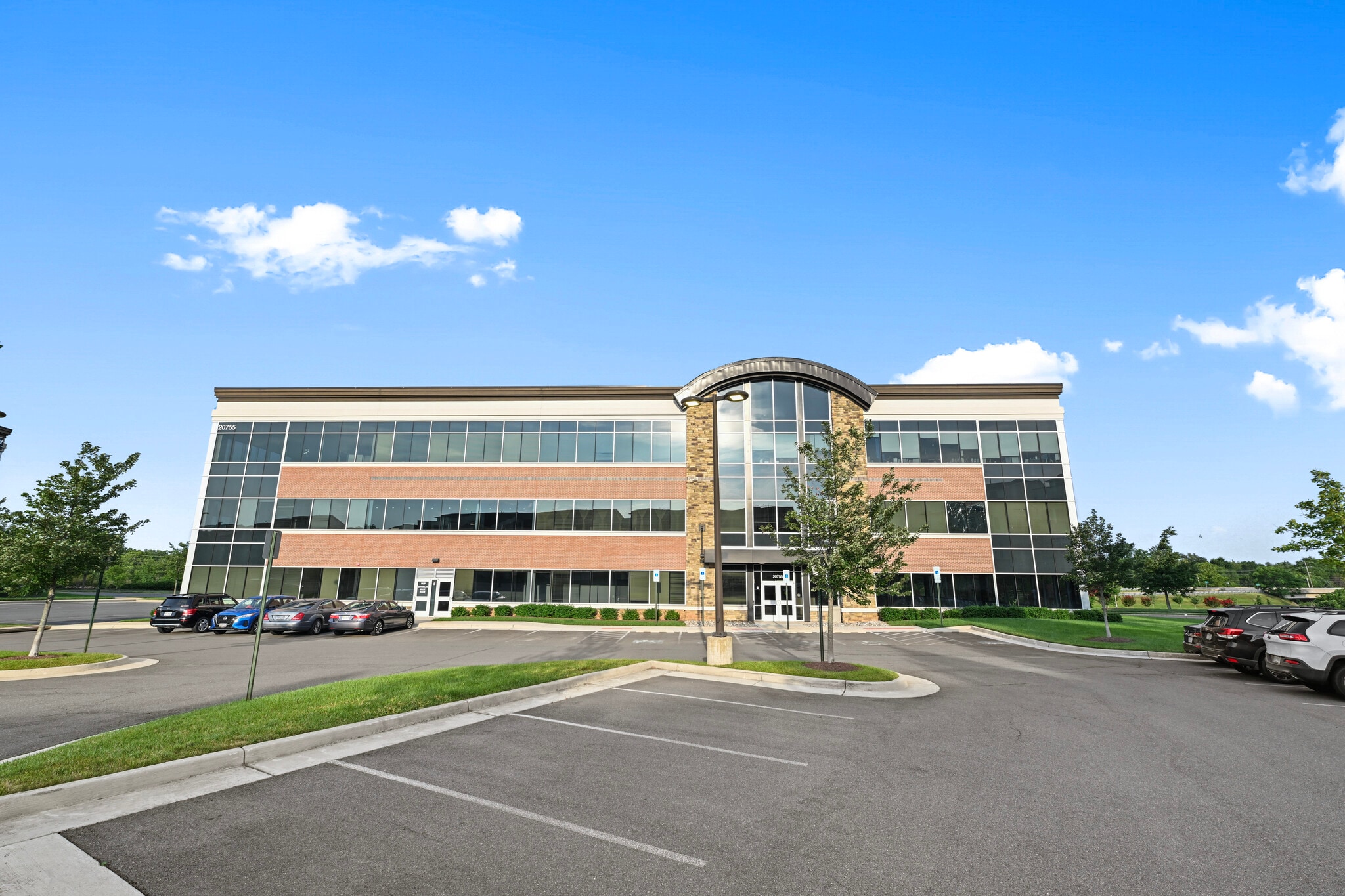 20755 Williamsport Pl, Ashburn, VA à louer Photo intérieure– Image 1 sur 9