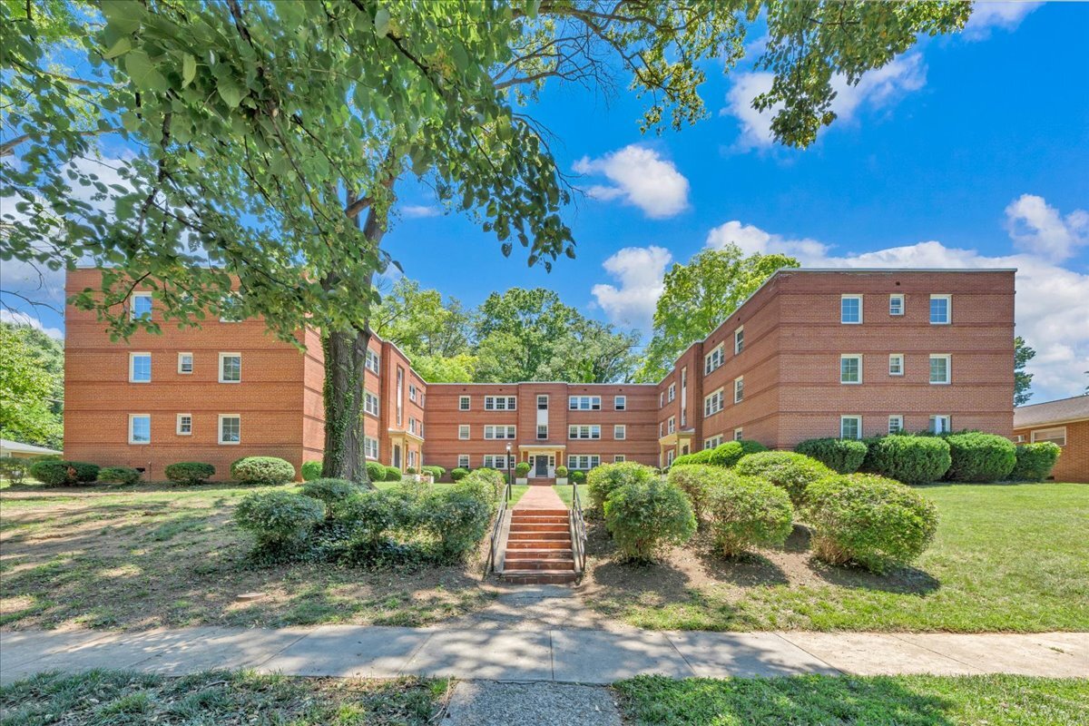 2404 Longview Ave SW, Roanoke, VA à vendre Photo principale– Image 1 sur 14