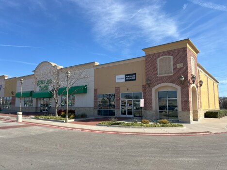 W Glade Rd, Euless, TX à louer - Photo de l’immeuble – Image 2 sur 11