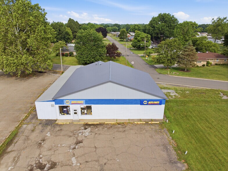 701 Main St N, Navarre, OH à vendre - Photo de l’immeuble – Image 2 sur 8