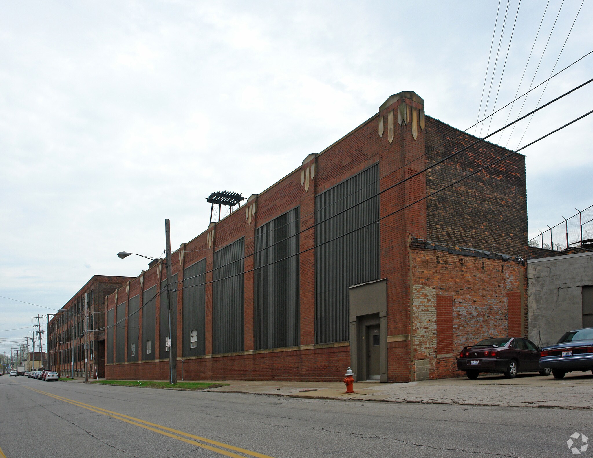 4400 Commerce Ave, Cleveland, OH à vendre Photo principale– Image 1 sur 9