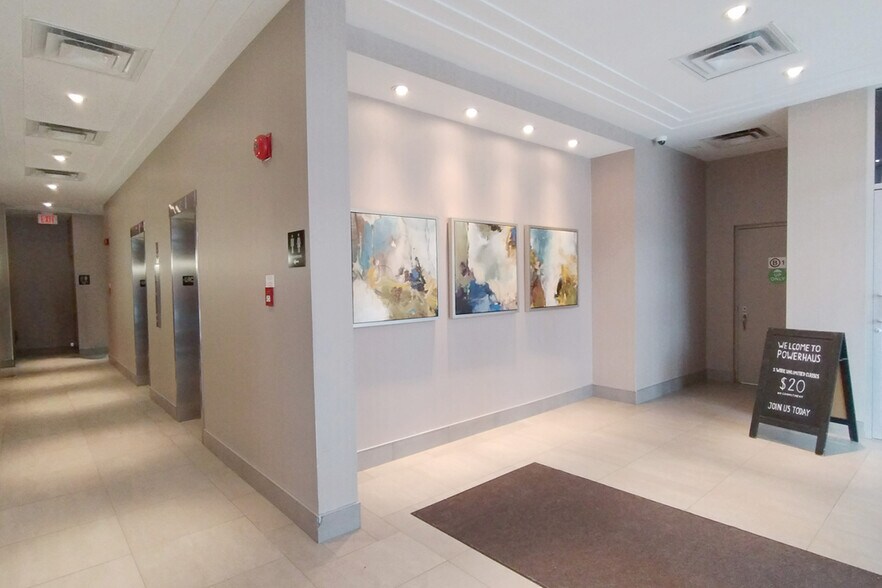 411 Roosevelt Ave, Ottawa, ON à louer - Photo intérieure – Image 2 sur 12