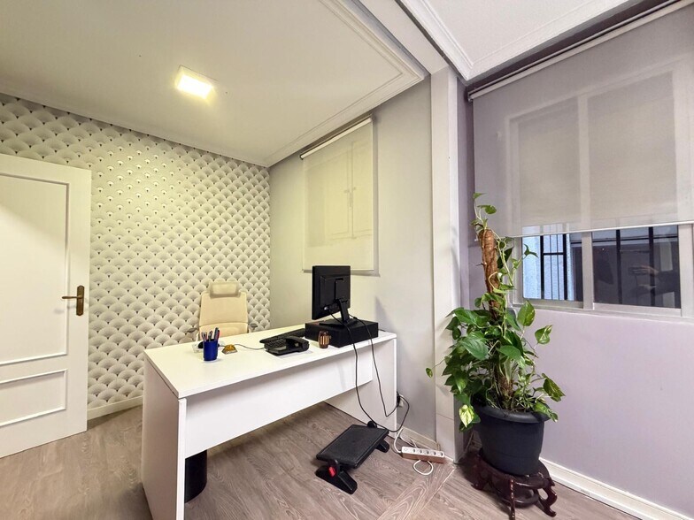 Bureau dans Madrid, Madrid à louer - Photo intérieure – Image 1 sur 10