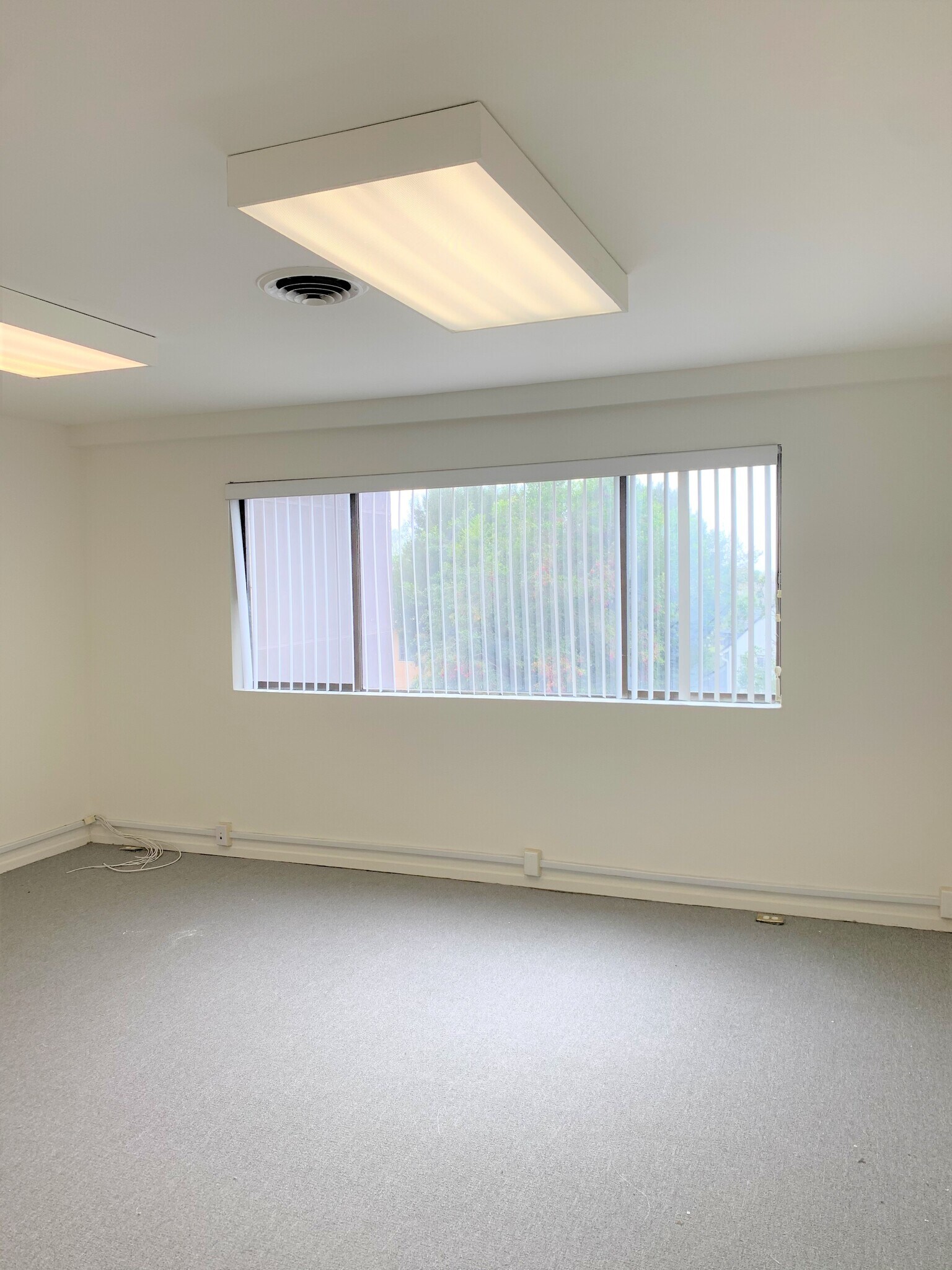 6210 Wilshire Blvd, Los Angeles, CA à louer Photo intérieure– Image 1 sur 2
