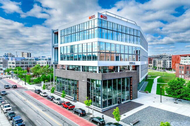 Plus de détails pour 225 Dyer St, Providence, RI - Bureau à louer