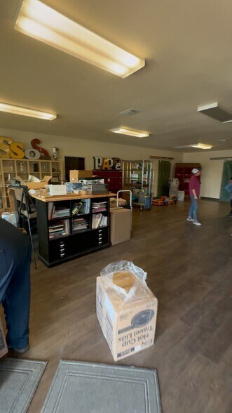 902 13th St, Blanco, TX à louer - Vidéo sur l’annonce professionnelle – Image 2 sur 13