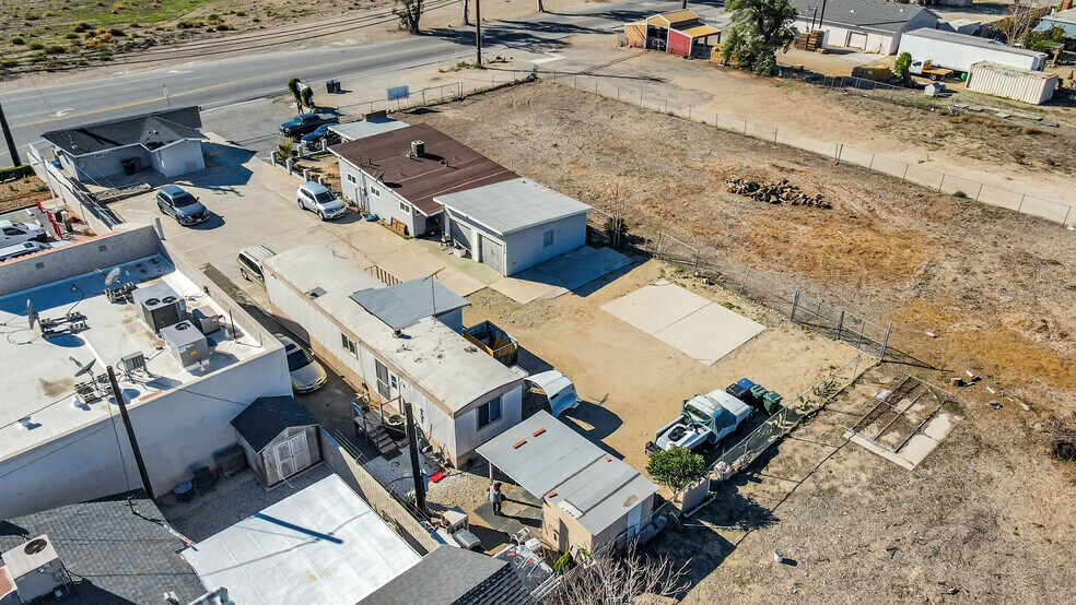 16072 Arrow, Fontana, CA à vendre - Photo de l’immeuble – Image 2 sur 33