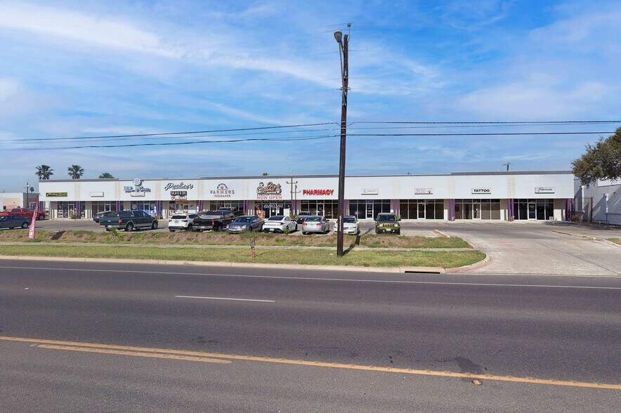 2101 N Jackson Rd, McAllen, TX à louer - Photo de l’immeuble – Image 2 sur 6