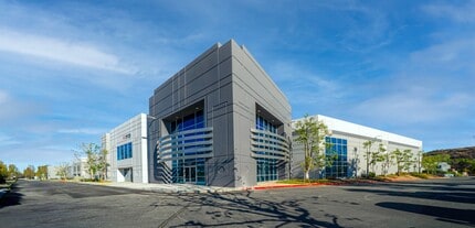 29120 Commerce Center Dr, Valencia, CA à louer Photo de l’immeuble– Image 1 sur 8