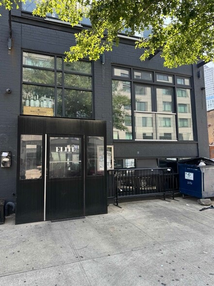 128 Metropolitan Ave, Brooklyn, NY à louer - Photo de l’immeuble – Image 1 sur 46