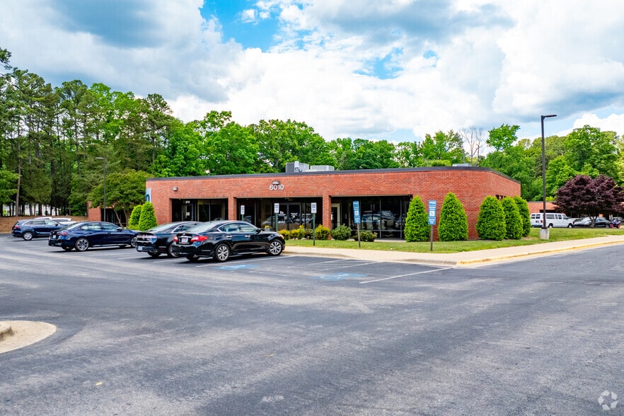 6010-6036 Six Forks Rd, Raleigh, NC à vendre - Photo principale – Image 1 sur 8