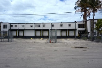 6960-7000 NW 36th Ave, Miami, FL à louer Photo intérieure– Image 2 sur 24