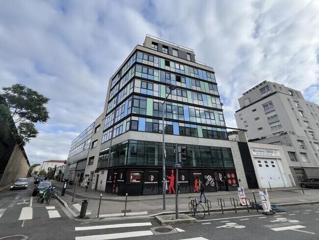 Plus de détails pour 32 Rue Victor Lagrange, Lyon - Bureau à louer