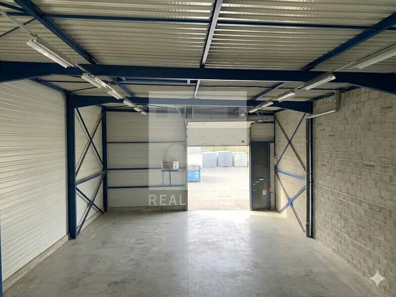 Industriel/Logistique dans Échirolles à louer - Photo intérieure – Image 2 sur 9