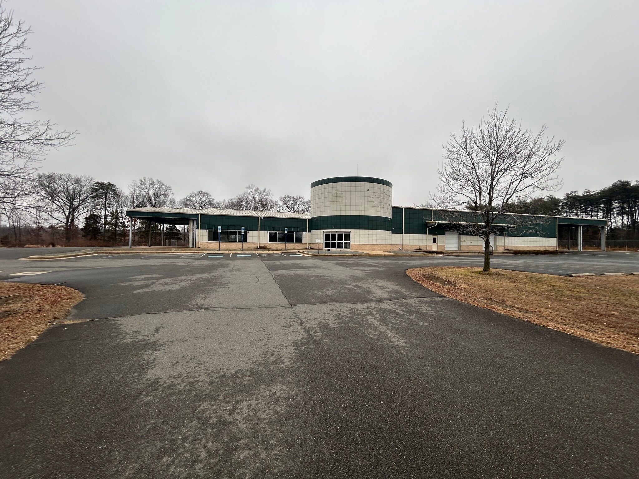 12375 Harpers Run Rd, Bealeton, VA à louer Photo de l’immeuble– Image 1 sur 17