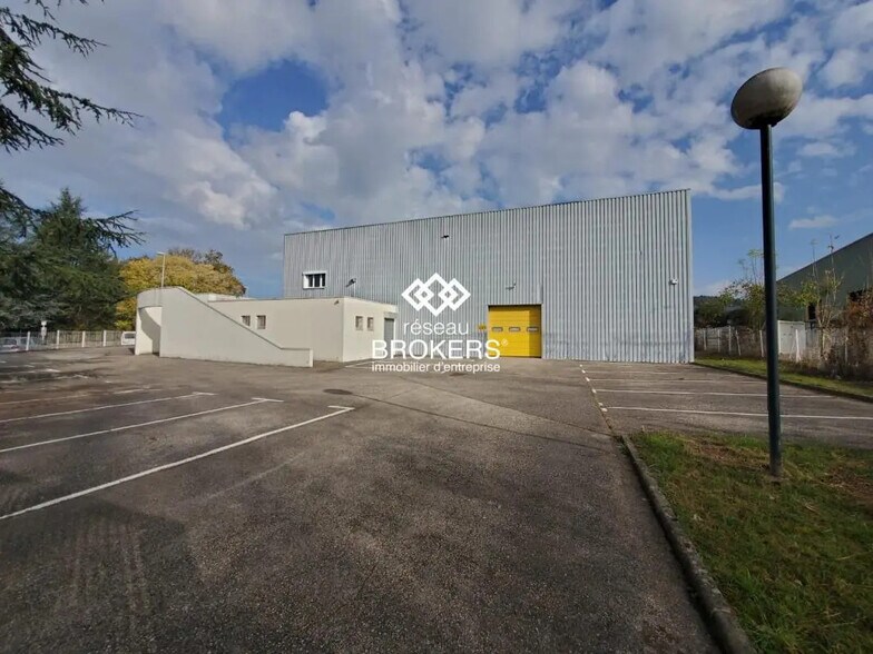 Industriel/Logistique dans Annecy à louer - Photo de l’immeuble – Image 2 sur 9