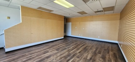 4200 W Russell Rd, Las Vegas, NV à louer Photo intérieure– Image 2 sur 13