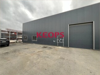 Plus de détails pour Local d'activités à louer