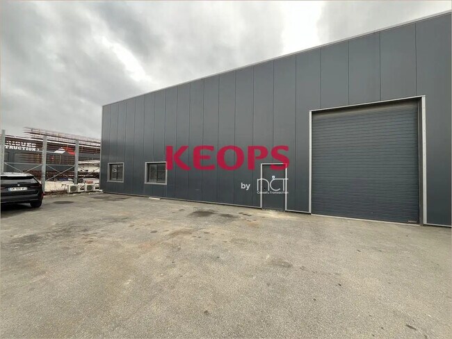 Plus de détails pour Local d'activités à louer