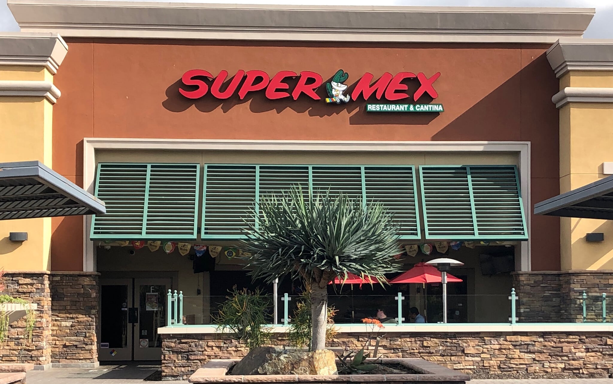 14200-14474 Culver Dr, Irvine, CA à louer Photo de l’immeuble– Image 1 sur 11