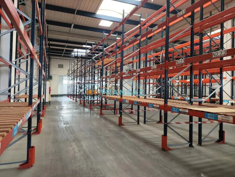 Local d’activités dans Bonneuil-sur-Marne à louer - Photo de l’immeuble – Image 3 sur 11