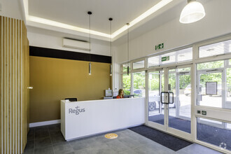 2 Lancaster Way, Huntingdon à louer Hall d’entrée– Image 2 sur 8