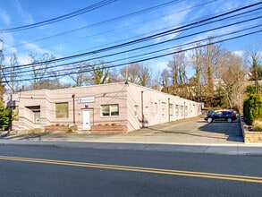 45 Carlton Ave, East Rutherford, NJ à louer Photo intérieure– Image 1 sur 7