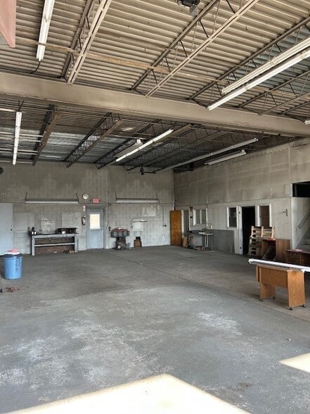411 Pleasant Ave, Hamburg, NY à louer - Photo intérieure – Image 3 sur 7