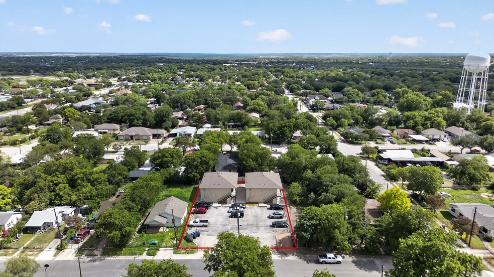 926 Drury Ln, San Antonio, TX à vendre - Photo de l’immeuble – Image 3 sur 27