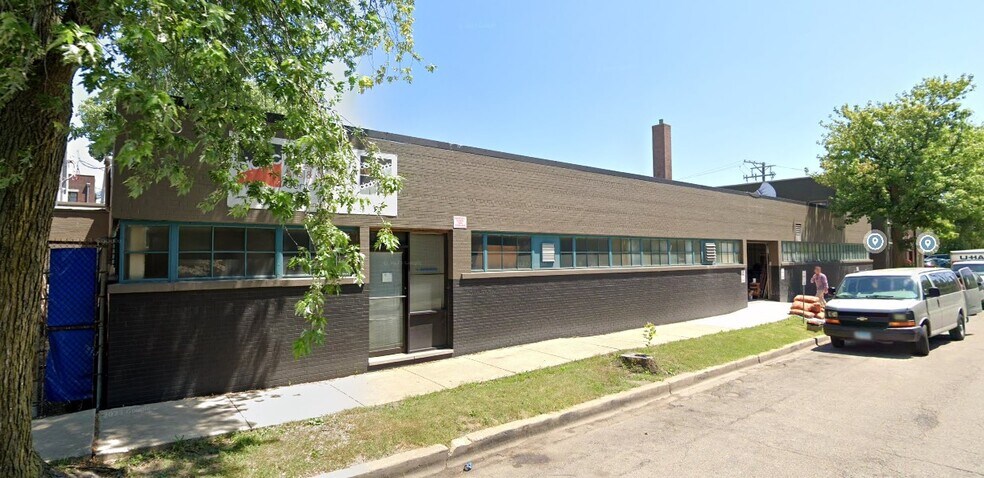 ROGERS PARK MULTI-BUILDING INVESTMENT portefeuille de 3 biens à vendre sur LoopNet.fr - Photo de l’immeuble – Image 3 sur 8