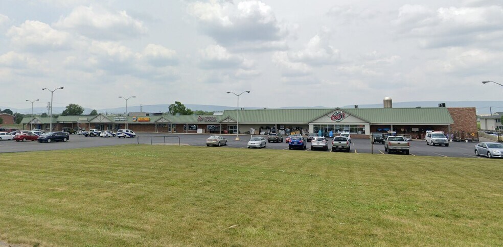 24 E Chestnut St, Mifflinburg, PA à louer - Photo principale – Image 1 sur 1