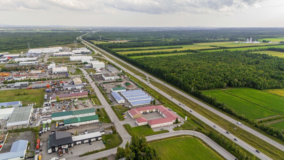 250 Rue Industrielle, St-Roch-de-L'achigan, QC à vendre - Photo de l’immeuble – Image 3 sur 20