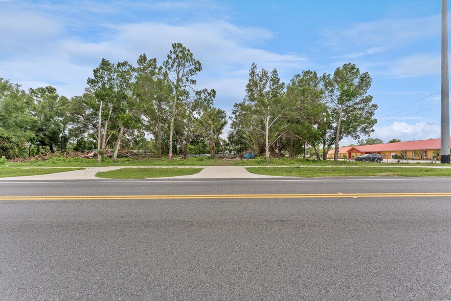38650 County Road 54, Zephyrhills, FL à vendre - Photo de l’immeuble – Image 2 sur 20