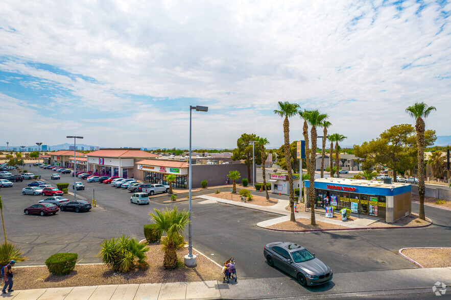 3149 N Rancho Dr, Las Vegas, NV à vendre - Photo de l’immeuble – Image 2 sur 2