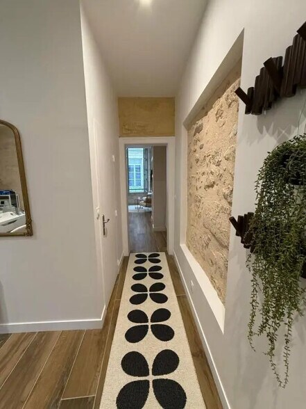 Bureau dans Bordeaux à louer - Photo de l’immeuble – Image 3 sur 11