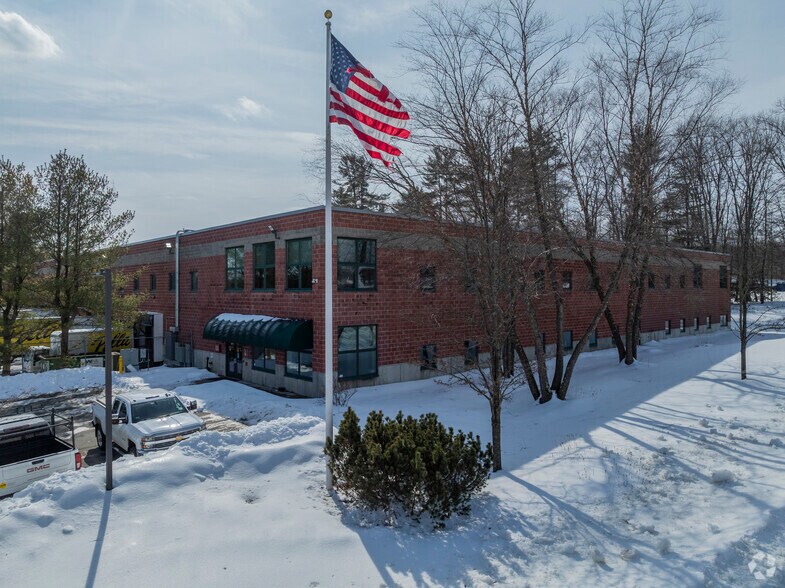 45 Fondi Rd, Haverhill, MA à louer - Photo de l’immeuble – Image 2 sur 7