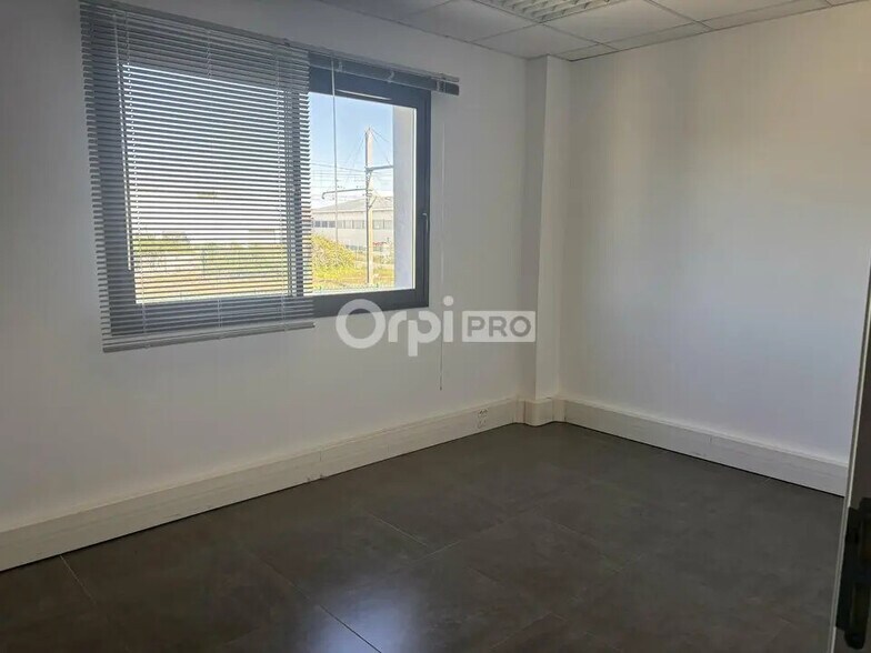 Bureau dans Avignon à louer - Photo intérieure – Image 2 sur 7