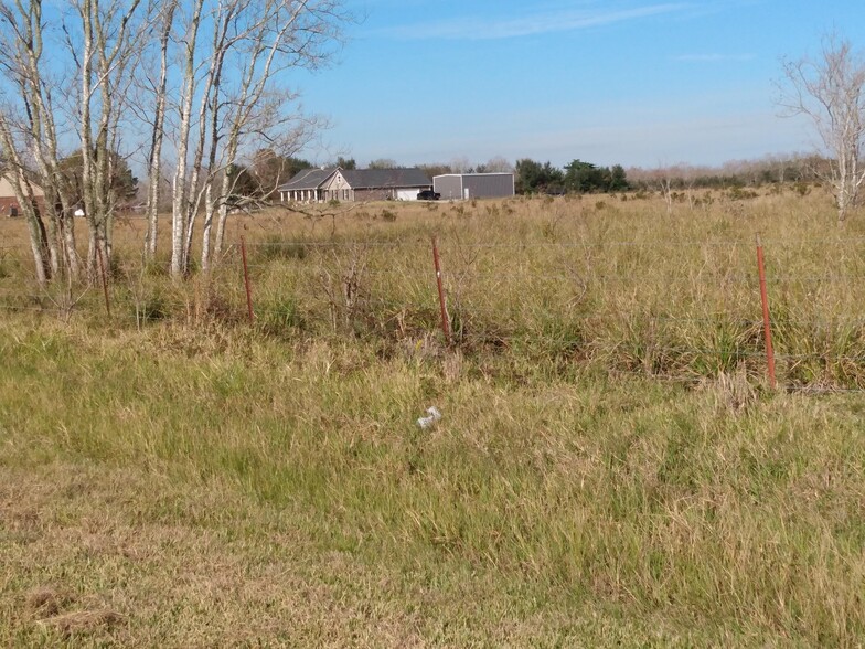 00 Belton Lane Extension Ln, Anahuac, TX à vendre - Photo de l’immeuble – Image 2 sur 4