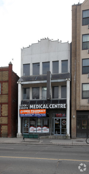 799 Bloor St W, Toronto, ON à vendre - Photo principale – Image 1 sur 2