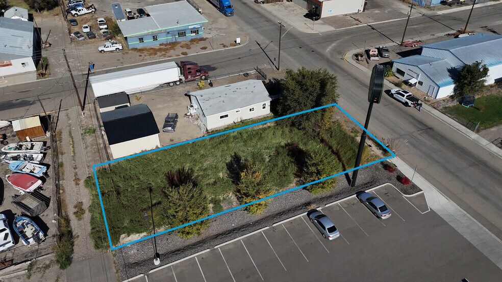 NE 2nd St, Ontario, OR à vendre - Photo de l’immeuble – Image 2 sur 3