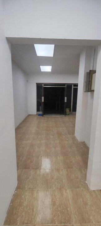 Plus de détails pour Local commercial à louer