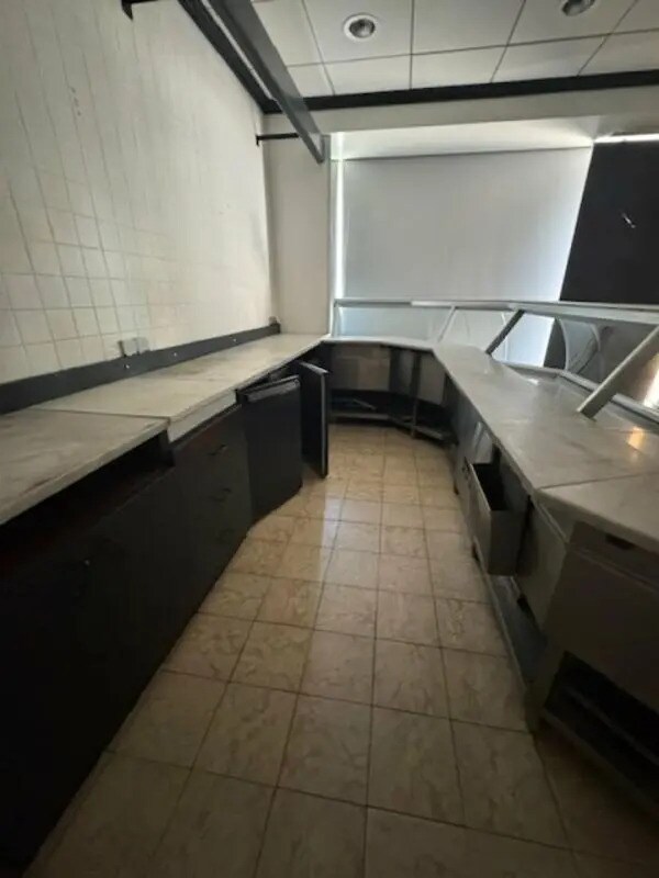 Plus de détails pour Local commercial à vendre