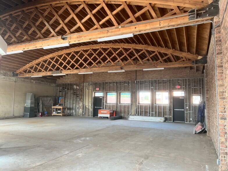 10 S Park Ave, Lombard, IL à louer - Photo de l’immeuble – Image 3 sur 13