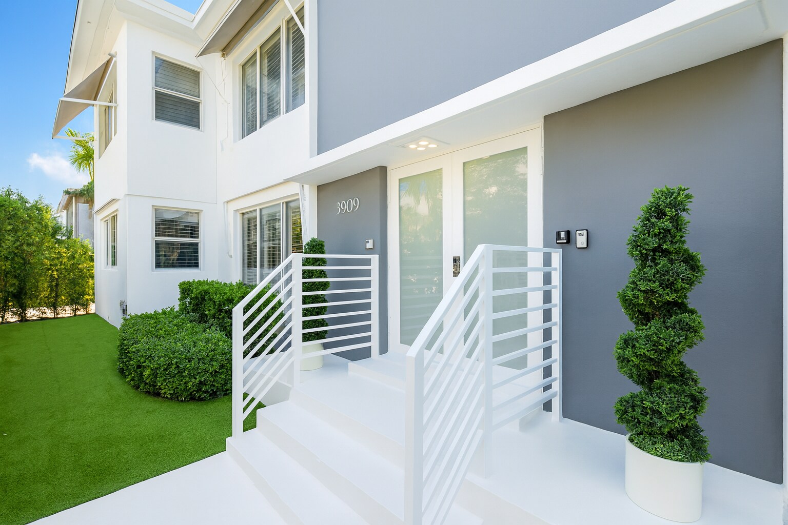 3909 Garden Ave, Miami, FL à vendre Photo de l’immeuble– Image 1 sur 25