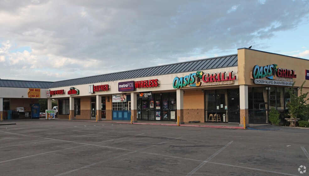 20808 E Arrow Hwy, Covina, CA à vendre - Photo de l’immeuble – Image 3 sur 9