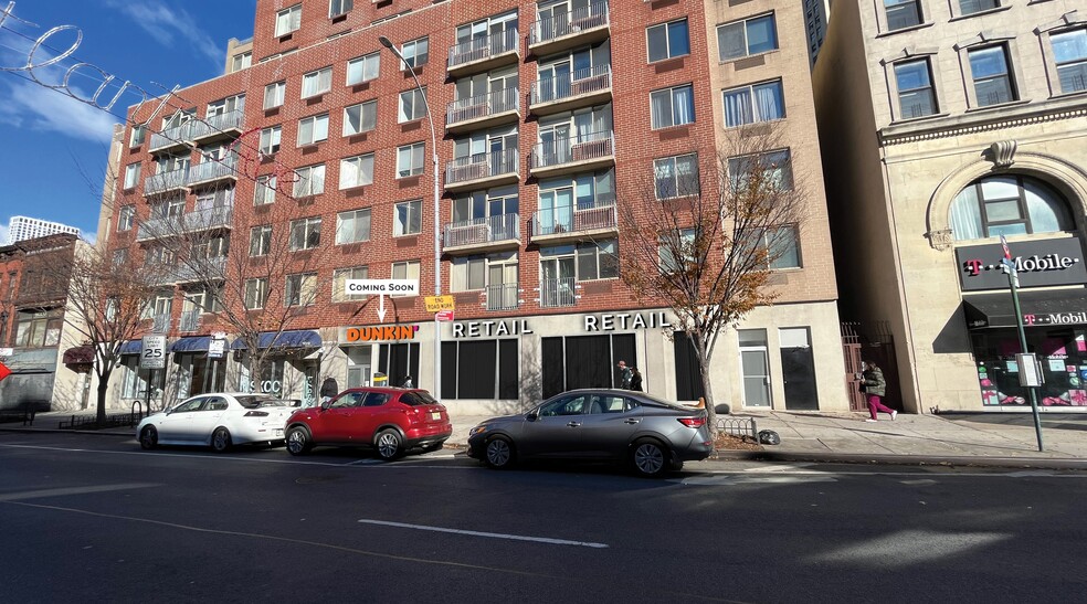 557 Atlantic Ave, Brooklyn, NY à louer - Photo de l’immeuble – Image 3 sur 5