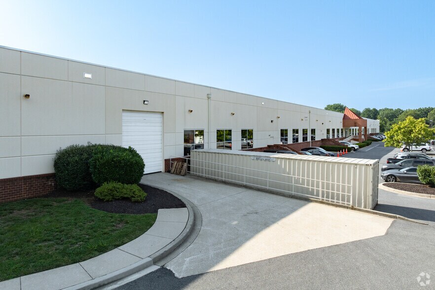 7175 Troy Hill Dr, Elkridge, MD à louer - Photo de l’immeuble – Image 2 sur 4